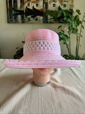 Light Pink Wide-Brim Hat with Pearl Band